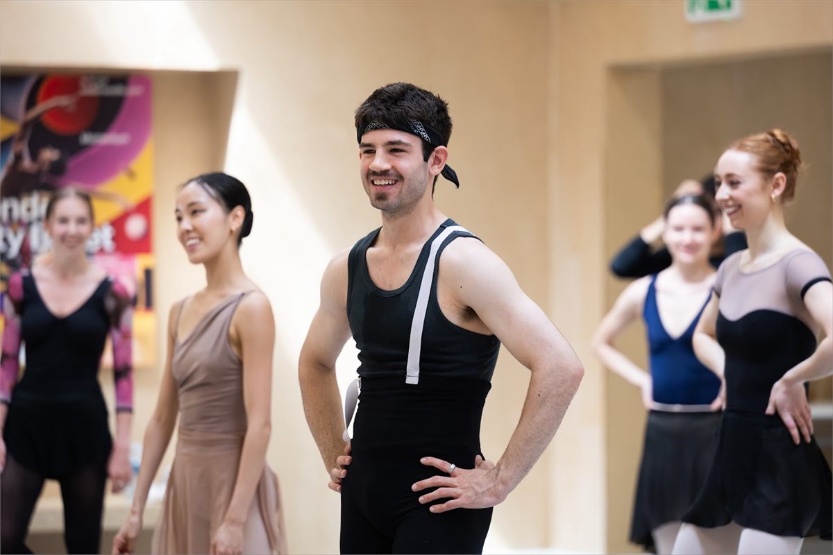 London City Ballet dancers in rehearsal. Photo by ASH