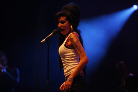 Amy Winehouse performing at the Eurockéennes festival in 2007. Photo: Rama, CC BY-SA 2.0 FR, via Wikimedia Commons