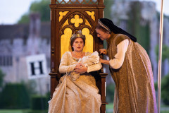 Emily Lane as Anne Boleyn with Kim Ismay in Anne Boleyn: The Musical at Hever Castle, 2025. Photo by Daniel Watson
