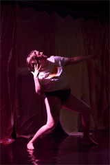 Ell Potter in HAM at Soho Theatre. Photo by Jonny Ruff