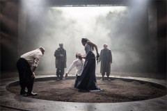 David Birrell as Gloucester and Justina Kehinde as Regan with members of the company. Photo by Johan Persson
