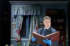 Daniel Casey as Inspector Tom Barnaby in Midsomer Murders: The Killings at Badger’s Drift on its 2025/26 tour. Photo by Manuel Harlan