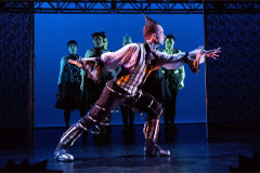 Scott Shpeley, with Beth Graham, Lindsie VanWinkle, Gaelan Beatty, Ryan Parker and Garett Ross behind, in Nevermore, 2015. Photo by Joan Marcus