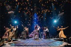 The company of A Christmas Carol at the Perelman Performing Arts Center, New York. Photo by Andy Henderson