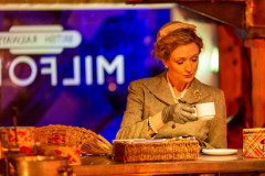Rachel Pickup as Laura in Still Life at Theatre Royal Drury Lane