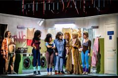 Residents of the communal flat in To Die For [A Comedy], Nederlandse Reisopera's 2026 Dutch touring production