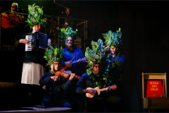 Harry Miller, Tom Fox, Philippa Hogg, Edward Rowe, Nigel Sudarkasa and Jack Heydon in leafy headdresses in Tristan & Yseult. Photo by Steve Tanner Harry Miller, Tom Fox, Philippa Hogg, Edward Rowe, Nigel Sudarkasa and Jack Heydon in leafy headdresses in Tristan & Yseult. Photo by Steve Tanner
