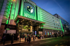 The Apollo Victoria Theatre lit green for the Green performance of Wicked. Photo by Craig Sugden