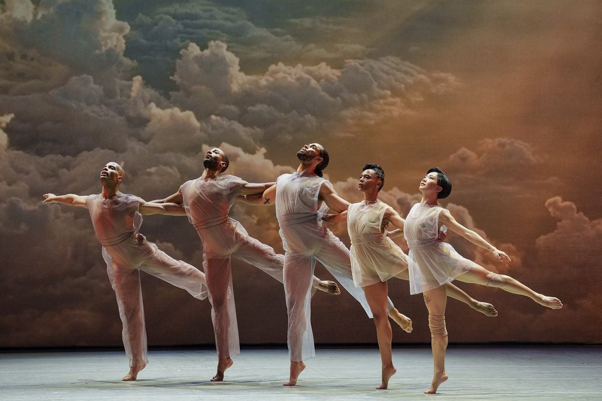 Alvin Ailey American Dance Theater in Lar Lubovitch's Many Angels. Photo by Paul Kolnik