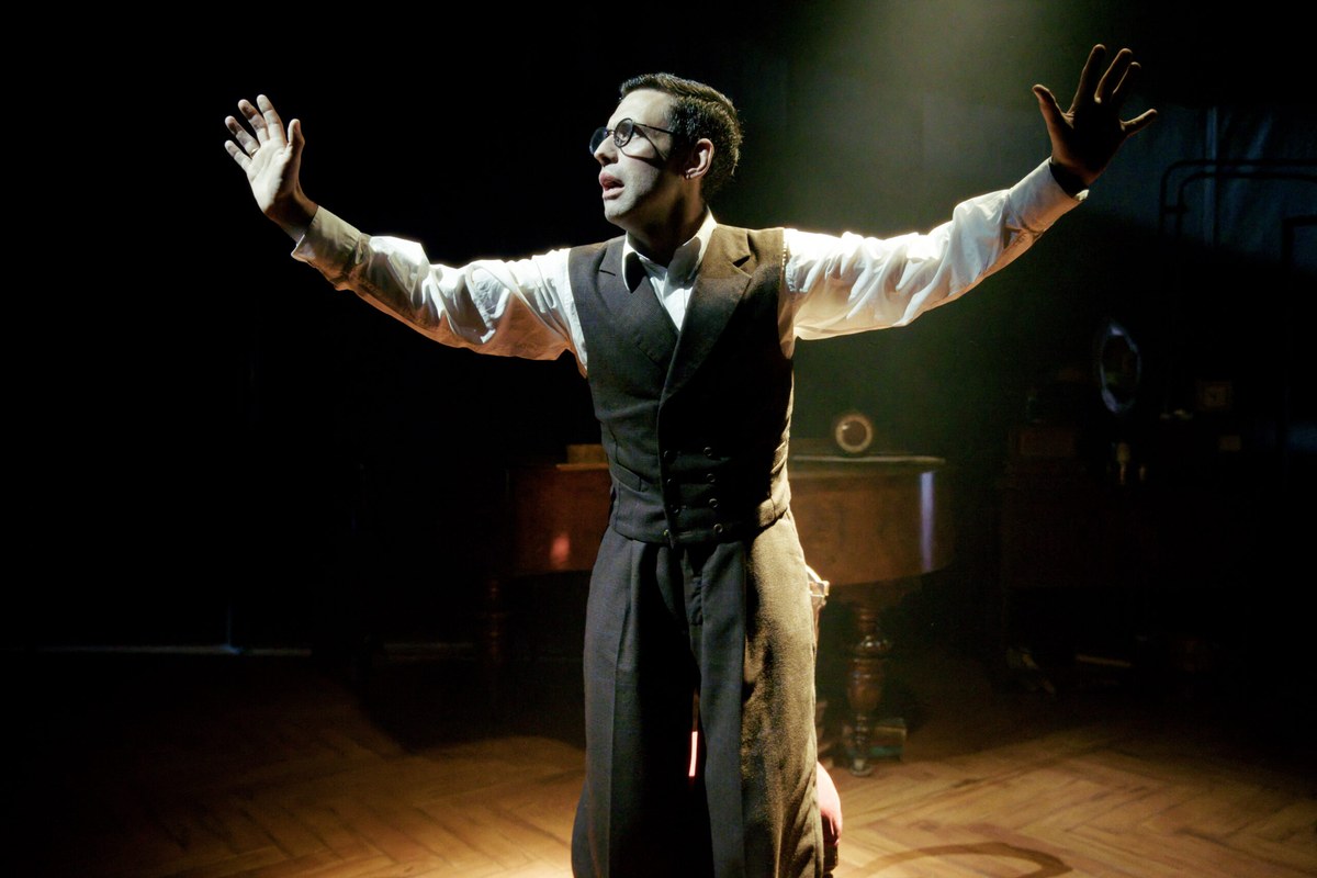 Benjamin O’Mahony as Dmitri Shostakovich in Holy Fool at Park Theatre