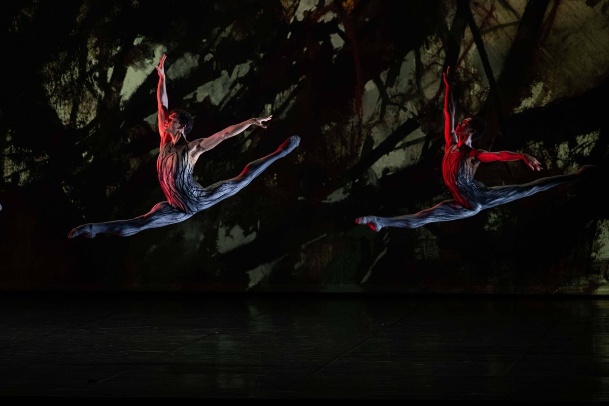 Dancers of London City Ballet in Glen Tetley’s Firebird