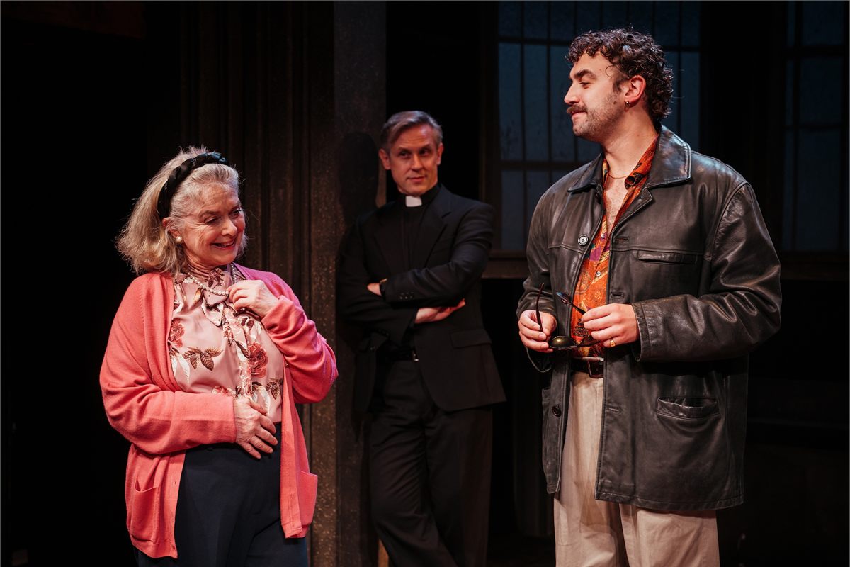 Caroline Gruber, Ian Hallard and Alex Wilson in Murder Before Evensong. Photo by Alex Brenner