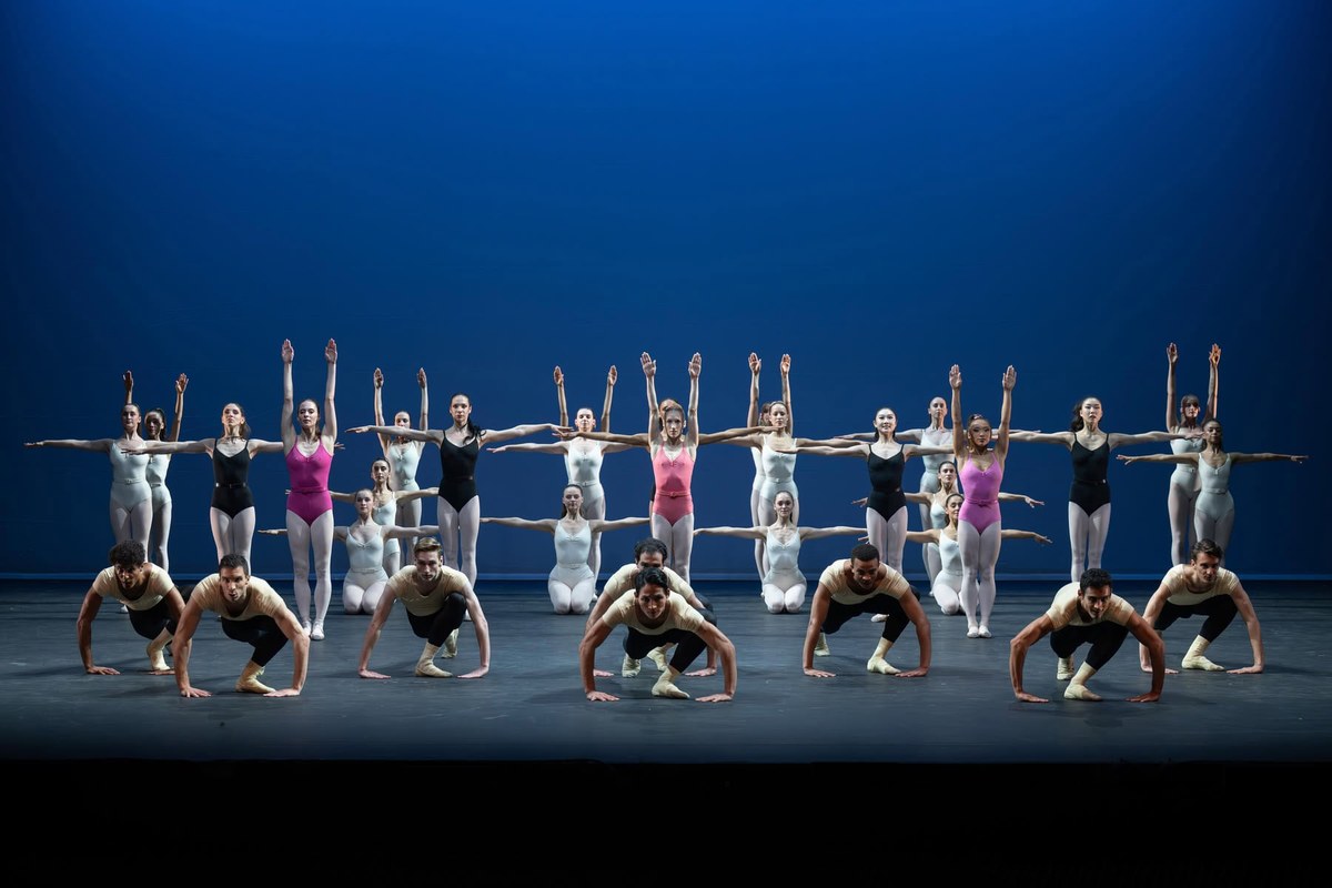 English National Ballet dancers in Balanchine’s Symphony in Three Movements in Rhythm Riot at Sadler’s Wells. Photo by ASH