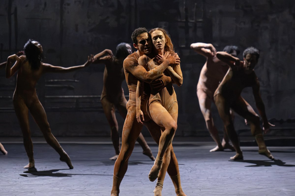 Ksenia Ovsyanick and Daniel McCormick in Jae Man Joo’s Auguries of Innocence. Photo by ASH