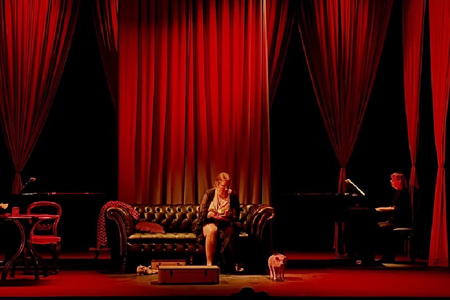 A scene from The Seven Deadly Sins at Charing Cross Theatre