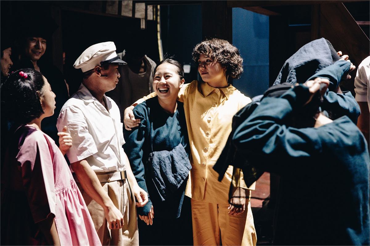 Victoria Chen, Steven Nguyen, Chui Yen and Helen Chong backstage at the Gillian Lynne Theatre during My Neighbour Totoro. Photo by Danny Kaan
